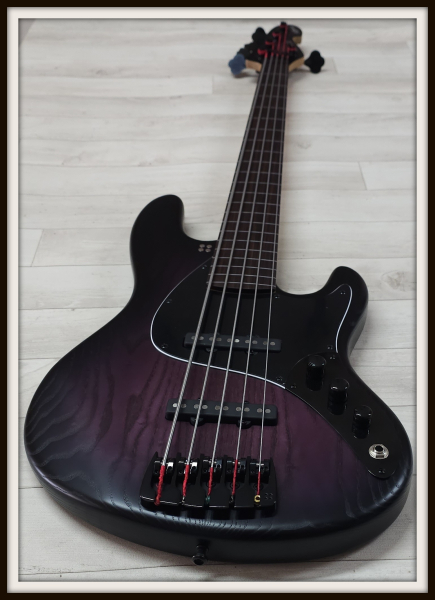 Sandberg California II TT5 passiv Fretless, Open Pore Violetburst